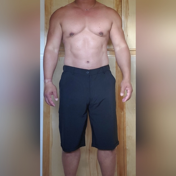 Men's black cuffed shorts with hidden rear zipper - Picture 6 of 8